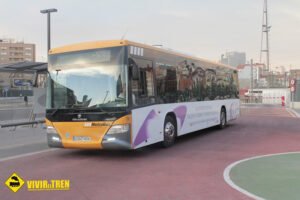 Yellow MetroBus Valencia to get to airport