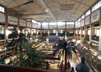 inside of the mercado de la imprenta. Valencian food destination spain